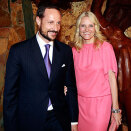 Crown Prince Haakon and Crown Princess Mette-Marit arrive for the official banquet hosted by the Vice President in Accra (Photo: Lise Åserud / Scanpix)